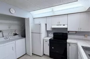 5628 Blue Shadows Ct, Orlando, FL 32811 - Photo 5