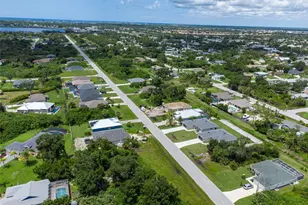 488 Sunset Rd N, Rotonda West, FL 33947 - Photo 3