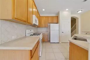 851 Assembly Ct, Kissimmee, FL 34747 - Photo 9