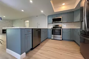 7550 Sunshine Skyway Ln S, Saint Petersburg, FL 33711 - Photo 11