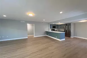 7550 Sunshine Skyway Ln S, Saint Petersburg, FL 33711 - Photo 11