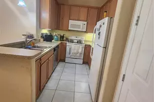 2852 Eastham Ln, Kissimmee, FL 34741 - Photo 9