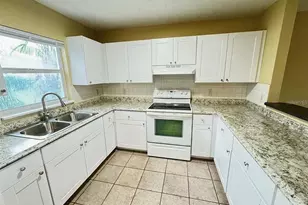 615 Royalty Ct, Kissimmee, FL 34758 - Photo 7