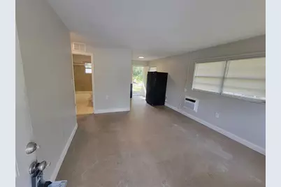 402 Peters St, Wildwood, FL 34785 - Photo 3