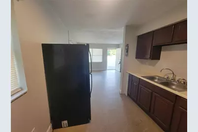 402 Peters St, Wildwood, FL 34785 - Photo 5