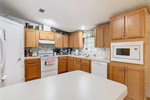 157 Orangewood Dr, Lake Wales, FL 33898 - Photo 13