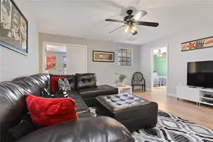 1462 Myrtlewood St, Davenport, FL 33896 - Photo 9