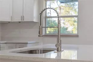 245 Amador Cir, Orlando, FL 32810 - Photo 3