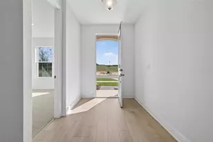 748 Sunshower Dr, Lady Lake, FL 32159 - Photo 3