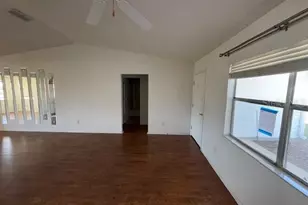 438 San Pedro Dr, Lady Lake, FL 32159 - Photo 7