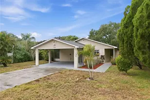 1405 Dolphin Dr, Lakeland, FL 33801 - Photo 1