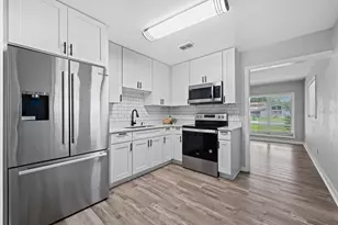 305 E Bougainvillea Ave, Tampa, FL 33612 - Photo 5