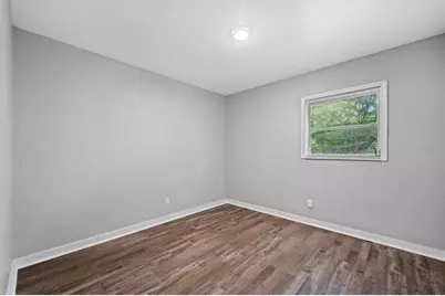 305 E Bougainvillea Avenue, Tampa, FL 33612 - Photo 13