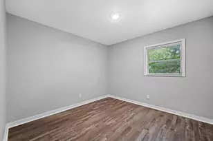 305 E Bougainvillea Ave, Tampa, FL 33612 - Photo 13