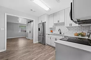 305 E Bougainvillea Ave, Tampa, FL 33612 - Photo 7