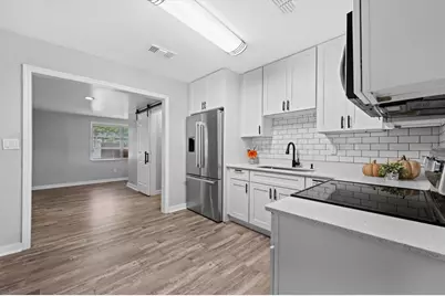 305 E Bougainvillea Avenue, Tampa, FL 33612 - Photo 11