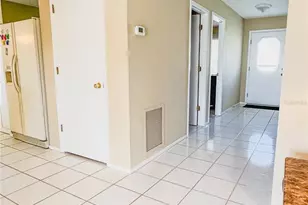 737 Vivienda W Blvd, Venice, FL 34293 - Photo 3