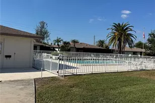 737 Vivienda W Blvd, Venice, FL 34293 - Photo 21