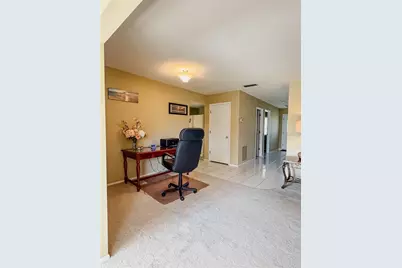 737 Vivienda West Boulevard #26, Venice, FL 34293 - Photo 5