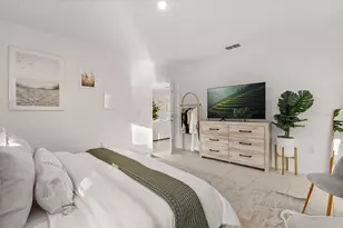 375 Pink Ibis Bnd, Saint Cloud, FL 34772 - Photo 5