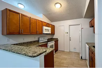 10 York Court, Kissimmee, FL 34758 - Photo 7