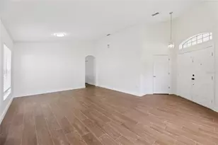 221 Garberia Dr, Davenport, FL 33837 - Photo 7