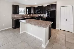 10162 Carloway Hills Dr, Wimauma, FL 33598 - Photo 5