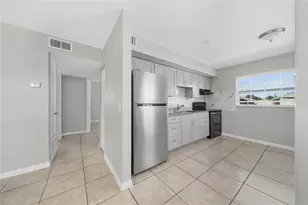 732 Michigan Ct, Saint Cloud, FL 34769 - Photo 13