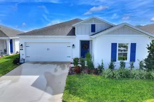 450 Sandbar Ln, Haines City, FL 33844 - Photo 1