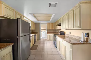 128 Hollyhock Ct, Kissimmee, FL 34743 - Photo 13