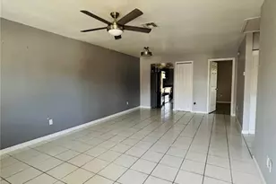 28 Las Palmas Way, Kissimmee, FL 34743 - Photo 5