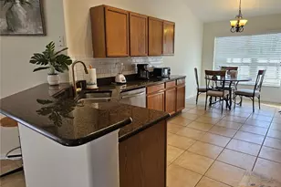 7949 Golden Pond Cir, Kissimmee, FL 34747 - Photo 11