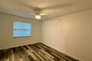 911 W Orange St, Kissimmee, FL 34741 - Photo 9