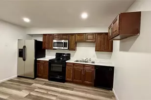 911 W Orange St, Kissimmee, FL 34741 - Photo 3