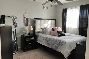 726 Michigan Ct, Saint Cloud, FL 34769 - Photo 3