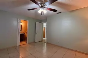 2340 Harbor Town Dr, Kissimmee, FL 34744 - Photo 5