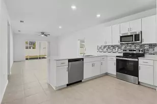 1931 Rosewood Cir, Lakeland, FL 33810 - Photo 9