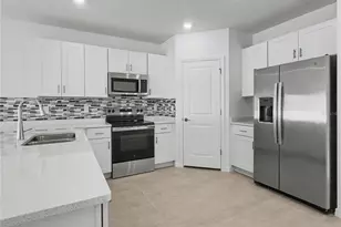 1931 Rosewood Cir, Lakeland, FL 33810 - Photo 11