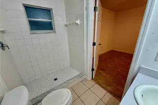 1128 Jade E Ln, Kissimmee, FL 34744 - Photo 9