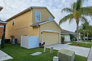 1453 Royal Ridge Dr, Davenport, FL 33896 - Photo 3