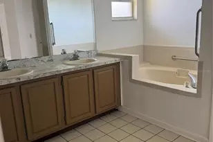 925 Derbyshire Dr, Kissimmee, FL 34758 - Photo 15