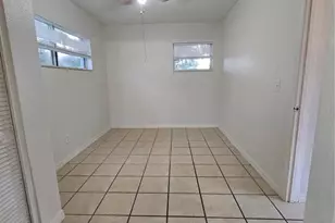 2150 Barbara Dr, Saint Cloud, FL 34771 - Photo 5