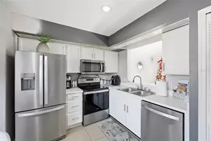 1232 Barefoot Bay Dr, Orlando, FL 32824 - Photo 7