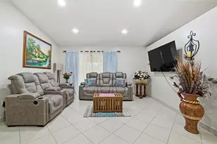 8300 NW 193rd Ln, Hialeah, FL 33015 - Photo 9