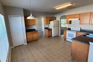 423 Gannet Ct, Poinciana, FL 34759 - Photo 3