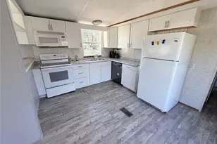 2534 Shiner Dr, Lake Wales, FL 33898 - Photo 7