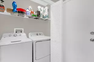 6474 Haughton Ln, Orlando, FL 32835 - Photo 23