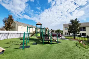 2816 Club Cortile Cir, Kissimmee, FL 34746 - Photo 13