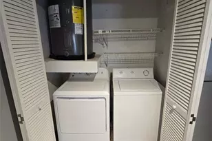 300 Lakepointe Dr, Altamonte Springs, FL 32701 - Photo 11