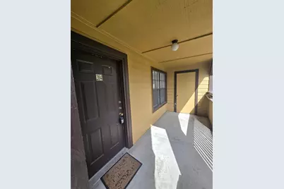 300 Lakepointe Drive #204, Altamonte Springs, FL 32701 - Photo 3